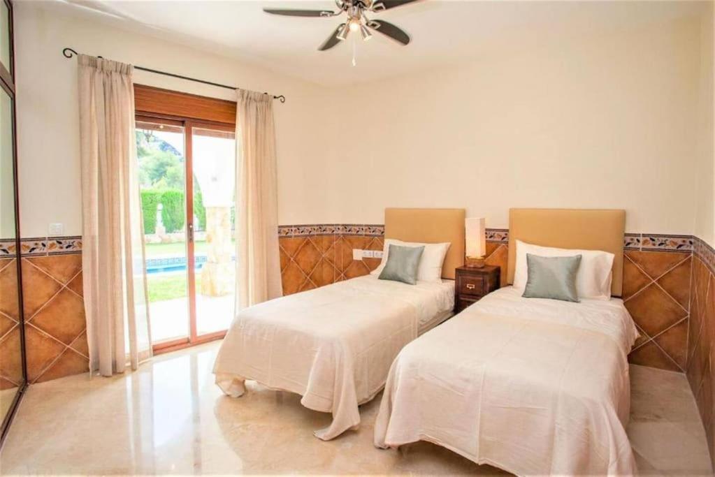 Summer Offers! Fabulous Luxury Villa Near The Beach Sleeps 8 Benalmádena Exterior photo