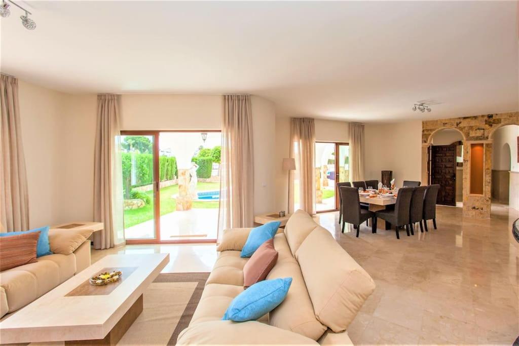 Summer Offers! Fabulous Luxury Villa Near The Beach Sleeps 8 Benalmádena Exterior photo