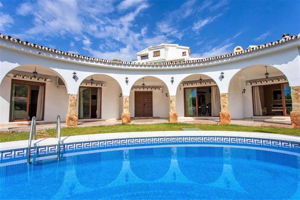 Summer Offers! Fabulous Luxury Villa Near The Beach Sleeps 8 Benalmádena Exterior photo