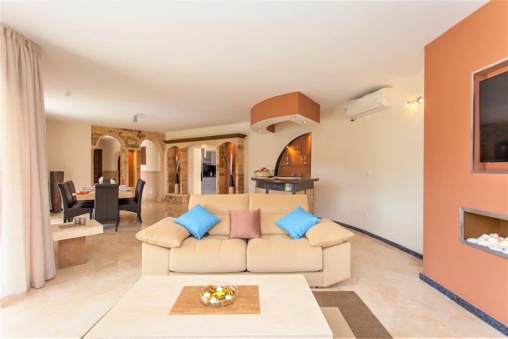 Summer Offers! Fabulous Luxury Villa Near The Beach Sleeps 8 Benalmádena Exterior photo
